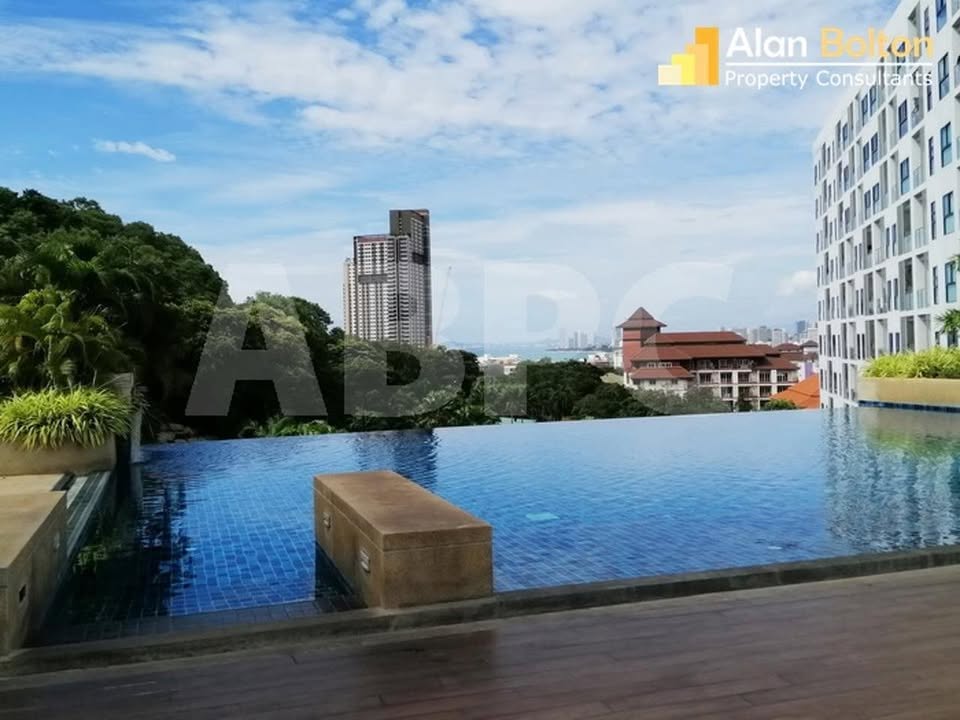 Axis Condominium swimming pool