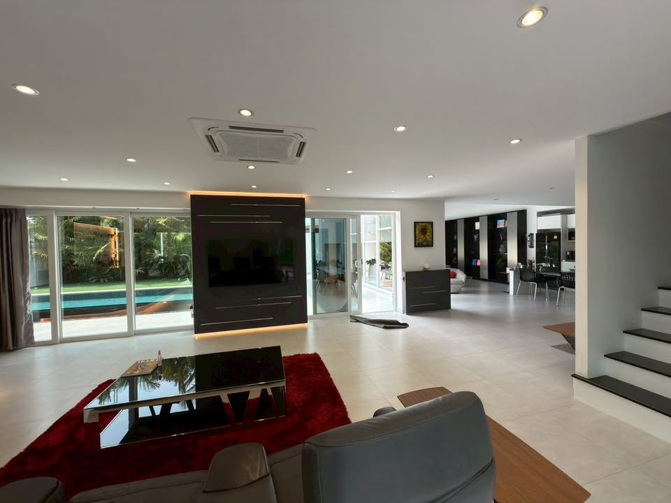 Living and dining room